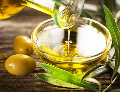 6 отличных способов использовать оливковое масло для поддержания красоты