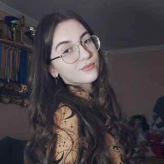 yulianna_guliamzarova
