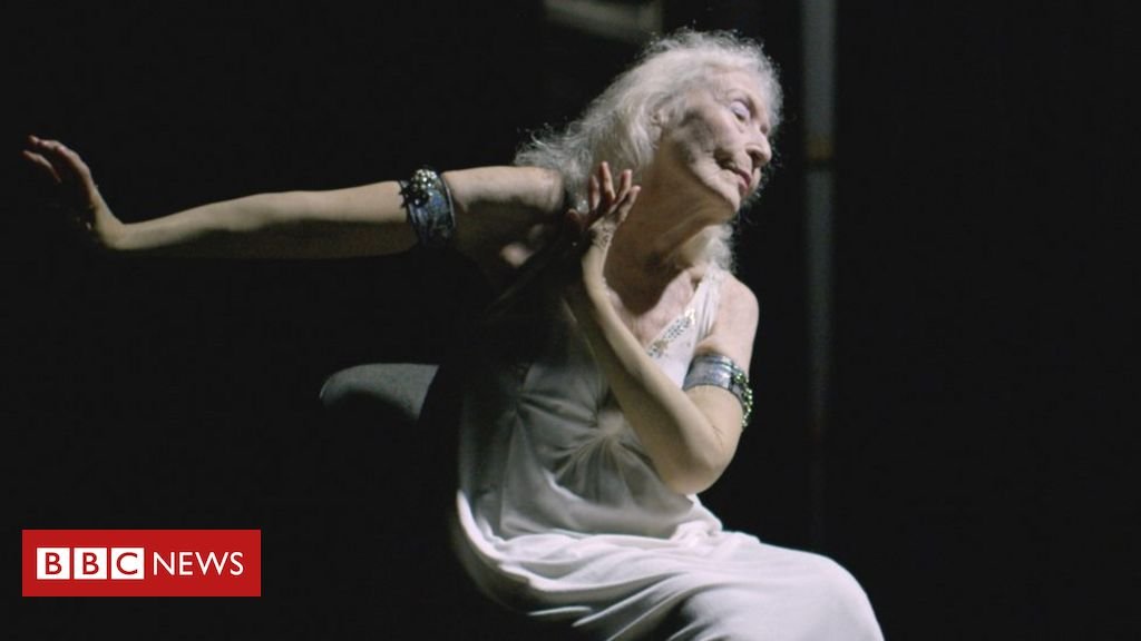 106-летний танцор, запрещающий слово "старый"