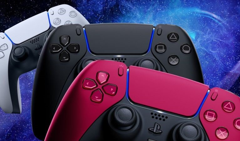 PS5: Фотографии новых красного и чёрного DualSense контроллеров, демонстрируют их со всех углов