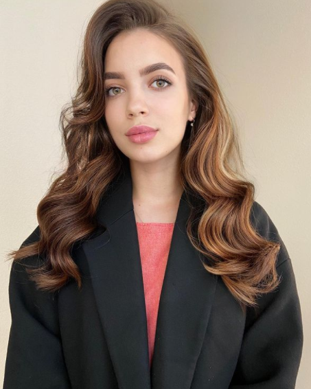 Влада Мирошниченко