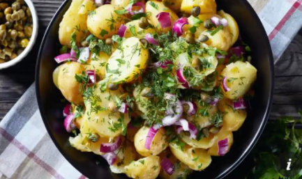 Картошка тебе понравится! 10 вкусных, сытных и сказочных картофельных салатов