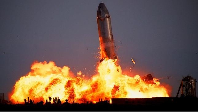 Звездолет SpaceX: большая ракета Илона Маска взорвалась во время испытательного полета