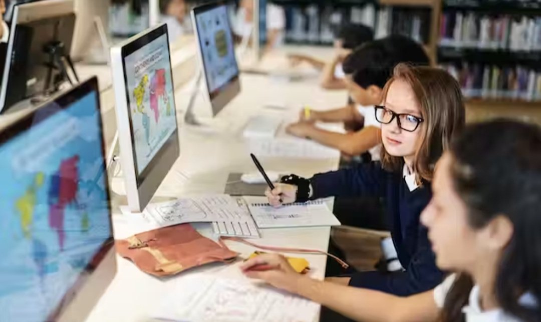 Всеобщие выборы 2019 года уже запомнились как те, на которых дезинформация стала мейнстримом. Конечно, это уже было в политической повестке дня после референдума 2016 года и выборов в США, когда все большее число ученых и парламентариев забили тревог